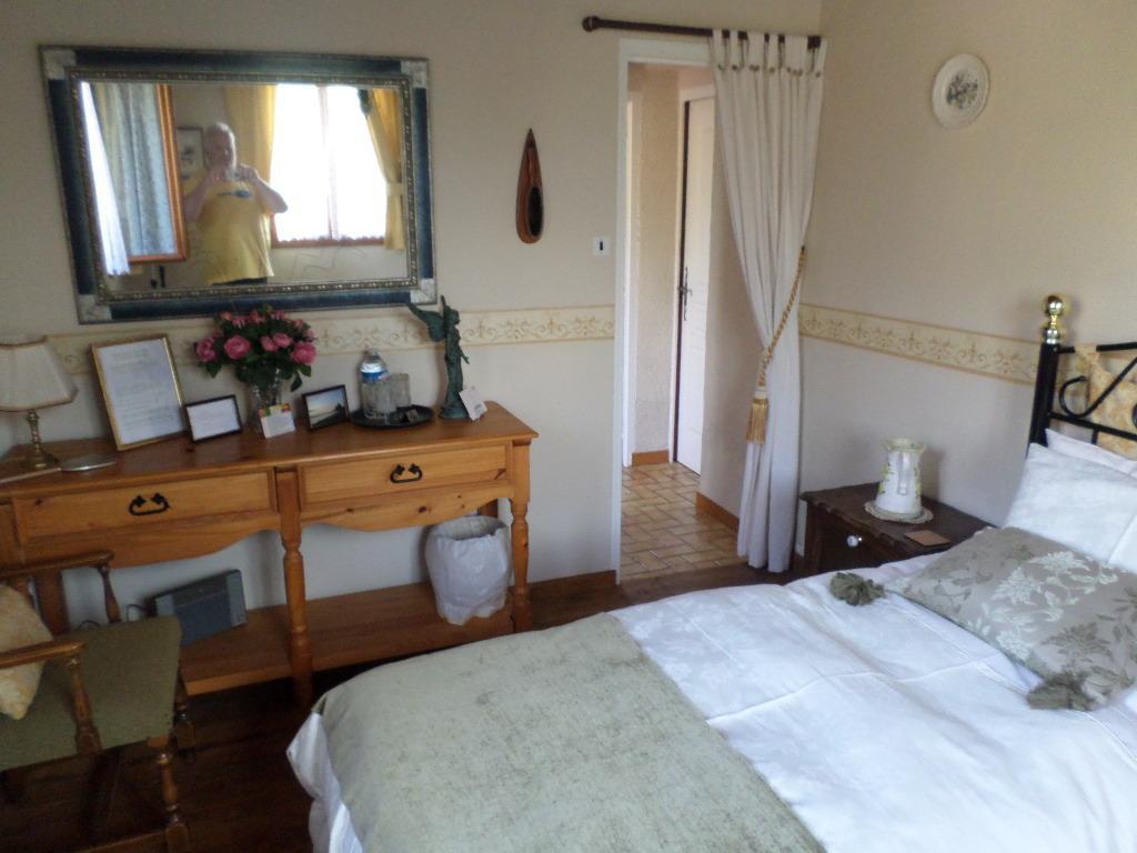 La Chevallerie B&B Isigny-le-Buat Eksteriør bilde