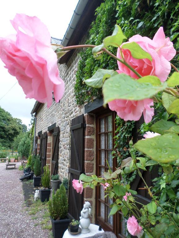 La Chevallerie B&B Isigny-le-Buat Eksteriør bilde
